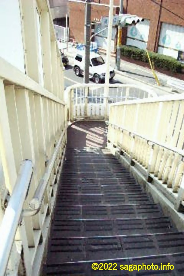 歩道橋 階段